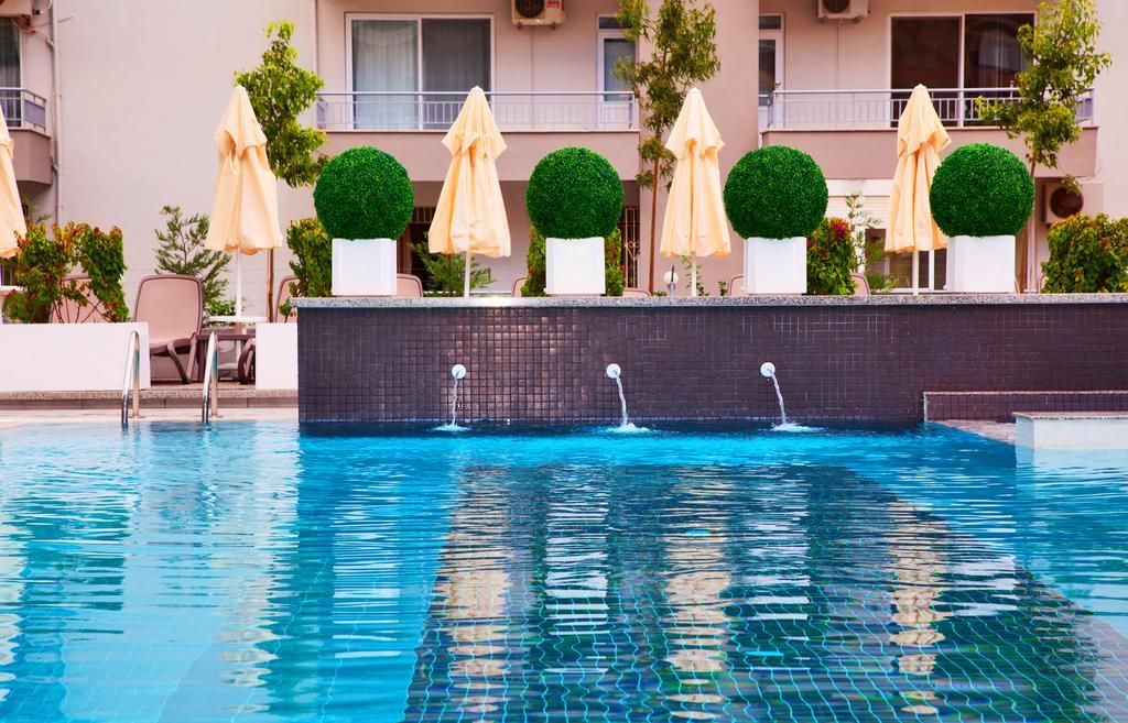 Green Garden Suites Hotel - 8