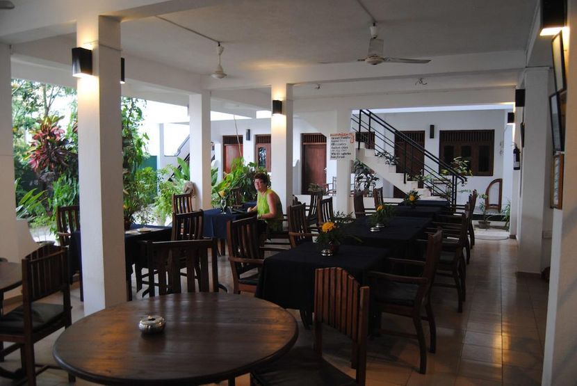 UNAWATUNA BEACH BUNGALOW - 2