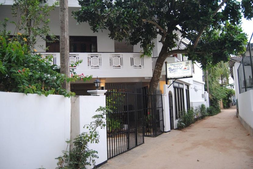 UNAWATUNA BEACH BUNGALOW - 3