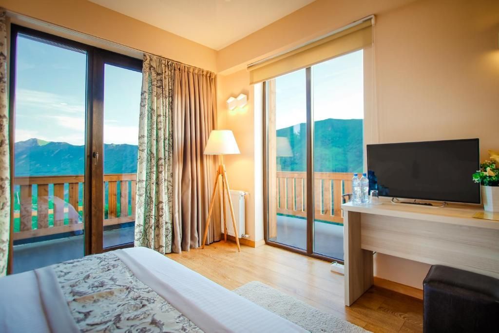 GUDAURI INN - 11