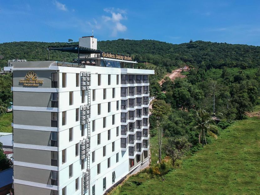 GOLDEN DAISY HOTEL - 1