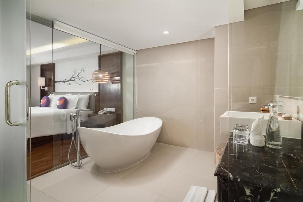 FOX HOTEL JIMBARAN BEACH - 11