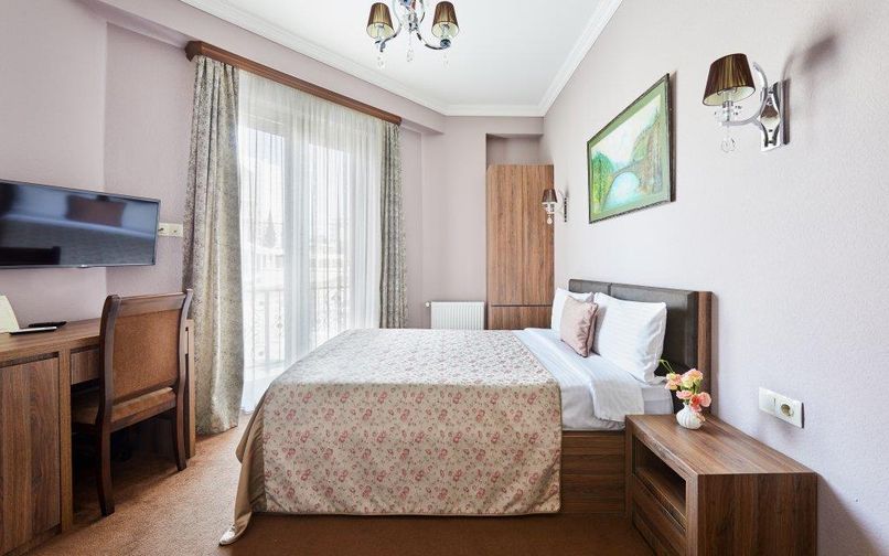 PUSHKINI HOTEL TBILISI - 2