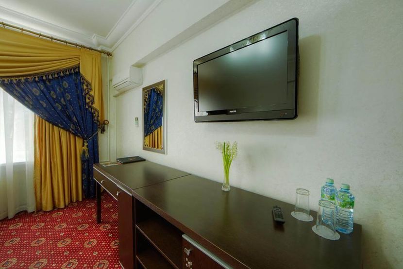 MOSCOW HOLIDAY HOTEL - 2