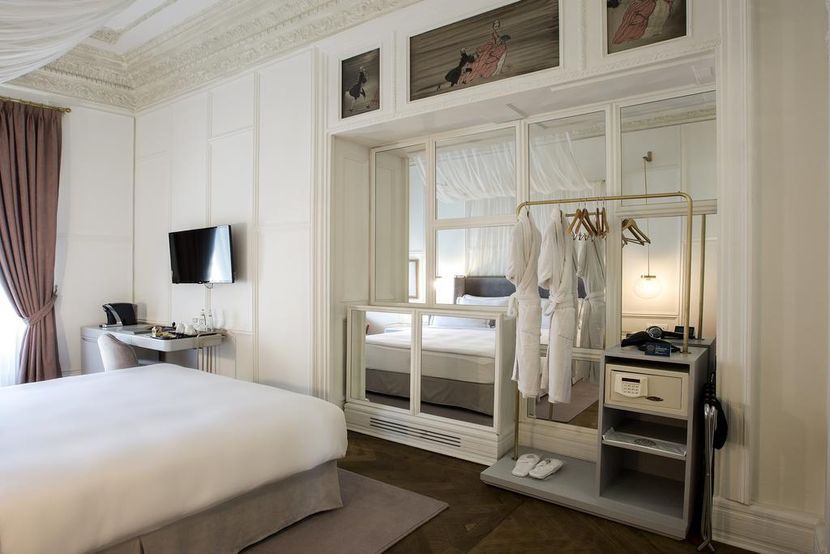 Mr Cas Hotels - 3