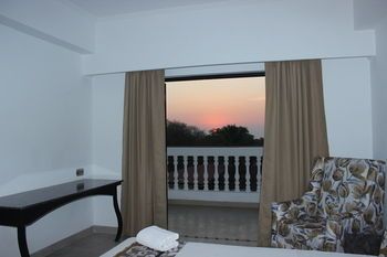 SILVER SANDS SERENITY   - 3