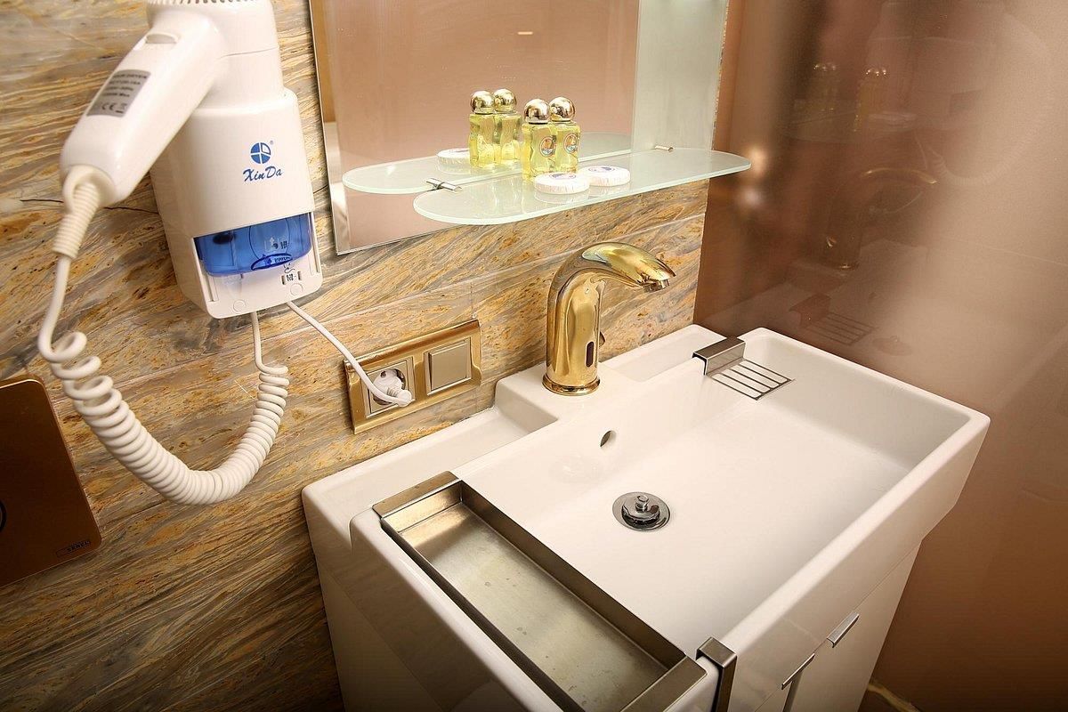 Blue Marmaray Hotel - 18