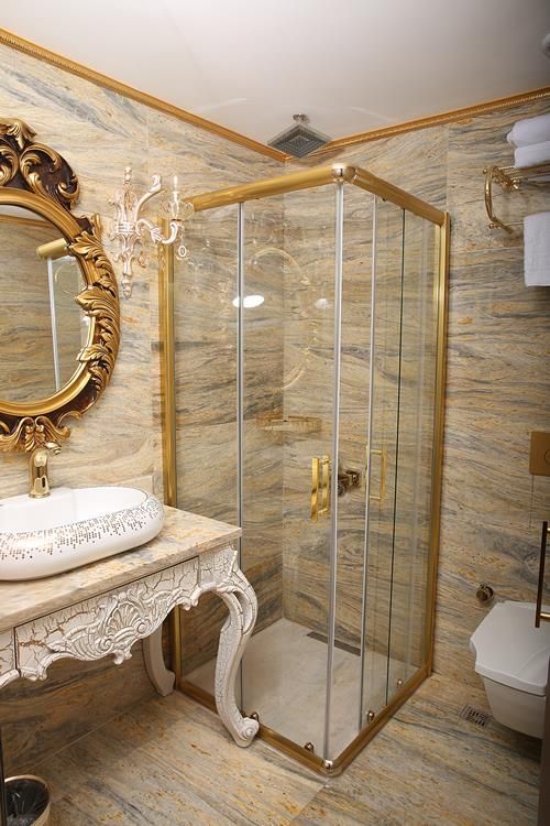 Blue Marmaray Hotel - 10