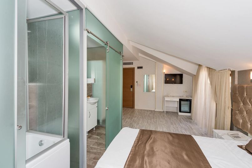 Grand Pamir Hotel - 2