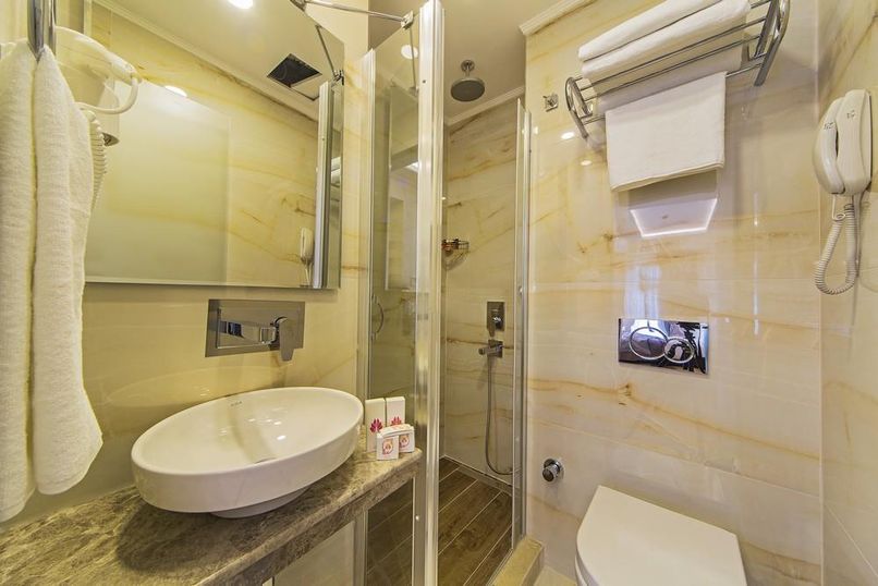 Grand Naki Hotel - 4