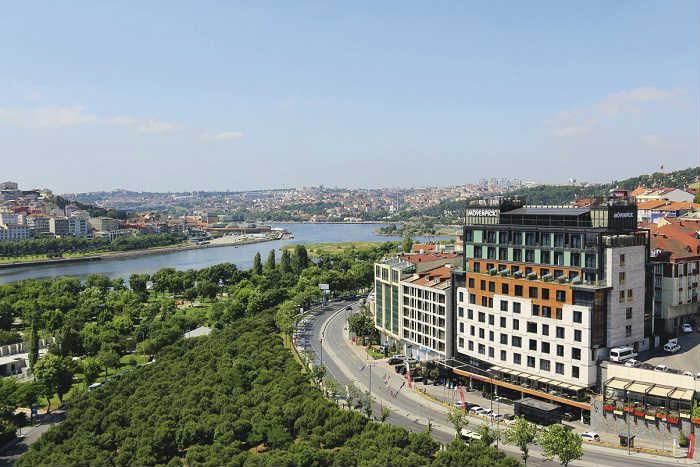 Movenpick Hotel Istanbul Golden Horn - 1