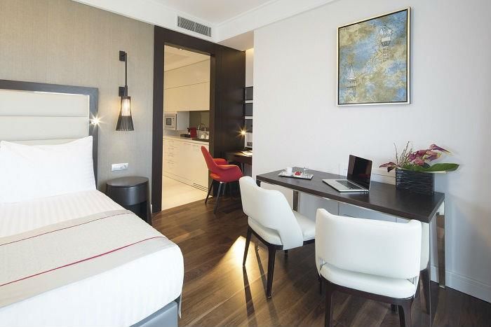 Movenpick Hotel Istanbul Golden Horn - 4