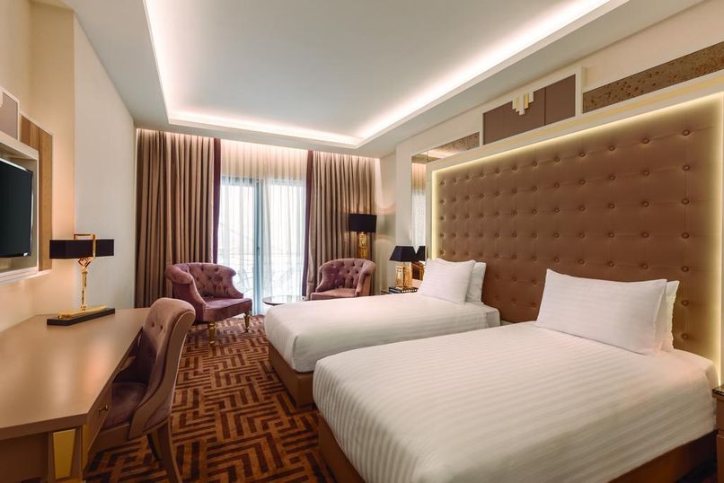 Ramada by Wyndham Istanbul Golden Horn - 4