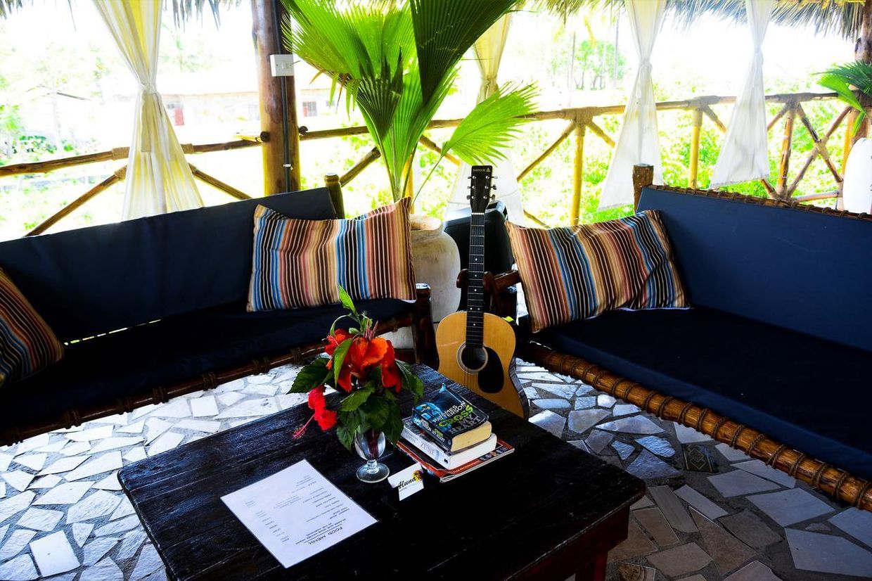 ALUNA BEACH LODGE - 2