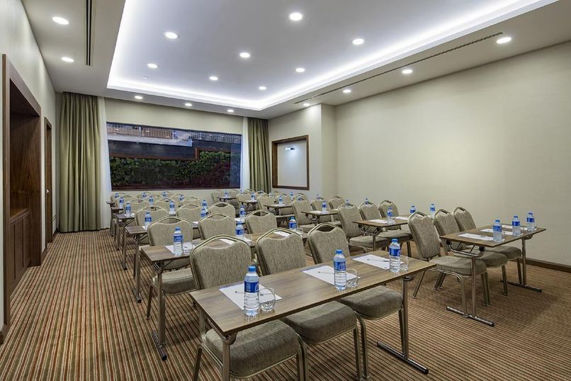 Hampton by Hilton Istanbul Atakoy - 2