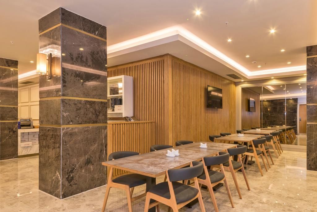 Golden Royal Hotel - 2