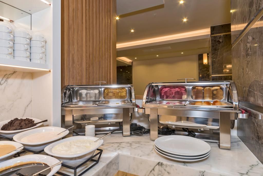 Golden Royal Hotel - 9