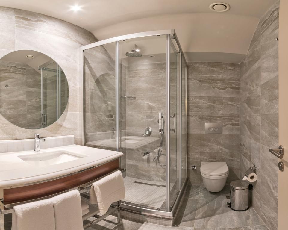 Golden Royal Hotel - 10