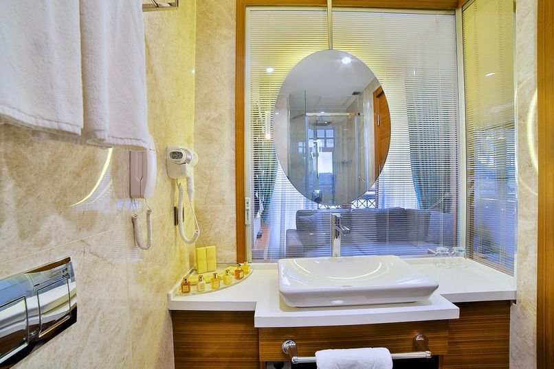 Momento Golden Horn Hotel - 5
