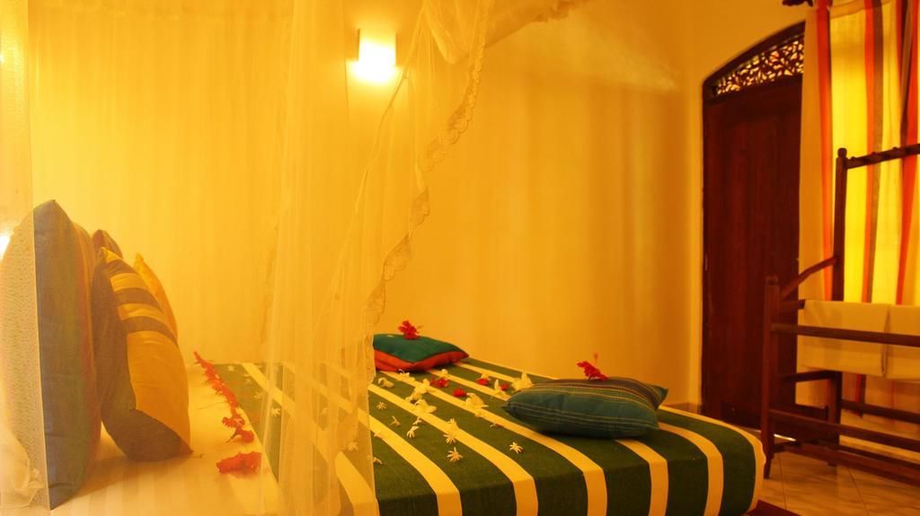 PRIMEROSE GUEST HOUSE - 16