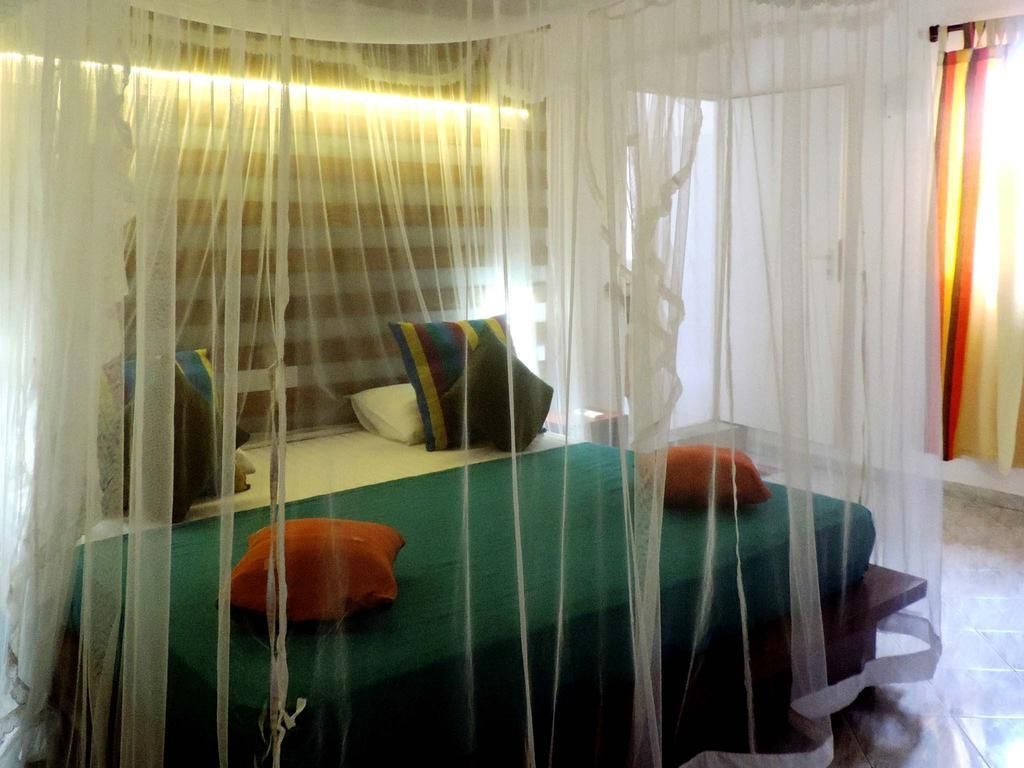 PRIMEROSE GUEST HOUSE - 8