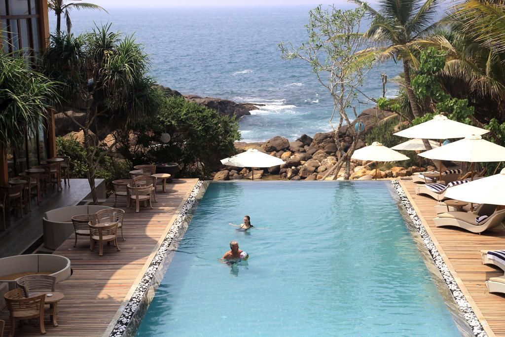 THAPROBAN PAVILION WAVES - 13