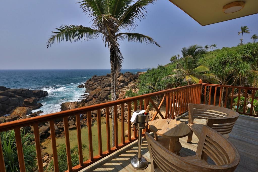 THAPROBAN PAVILION WAVES - 15