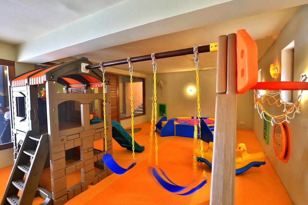 THAPROBAN PAVILION WAVES - 3