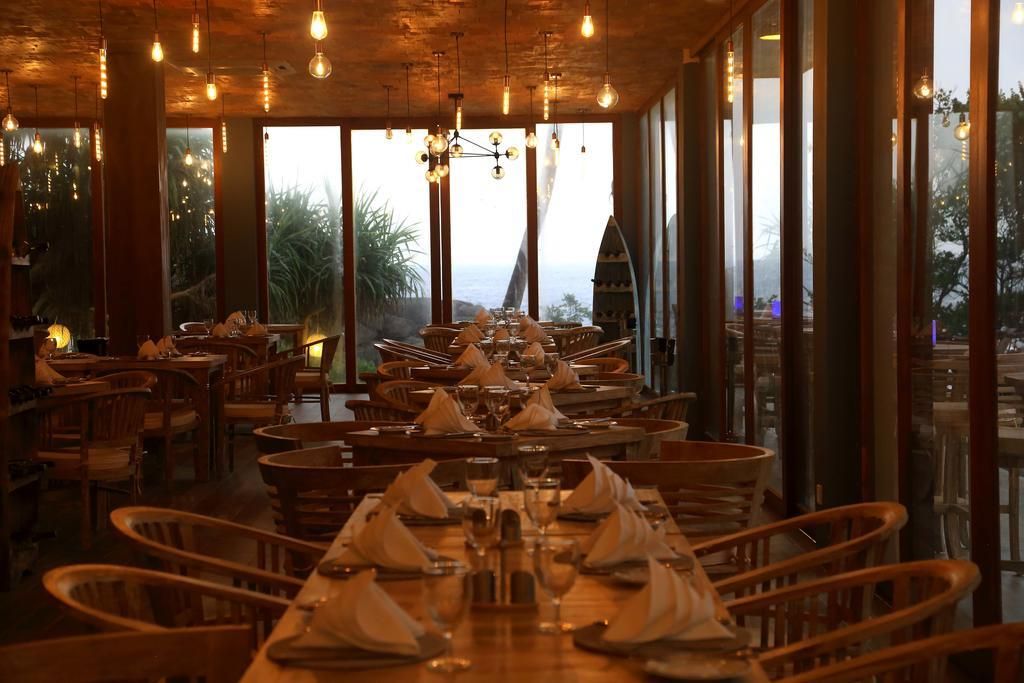 THAPROBAN PAVILION WAVES - 6