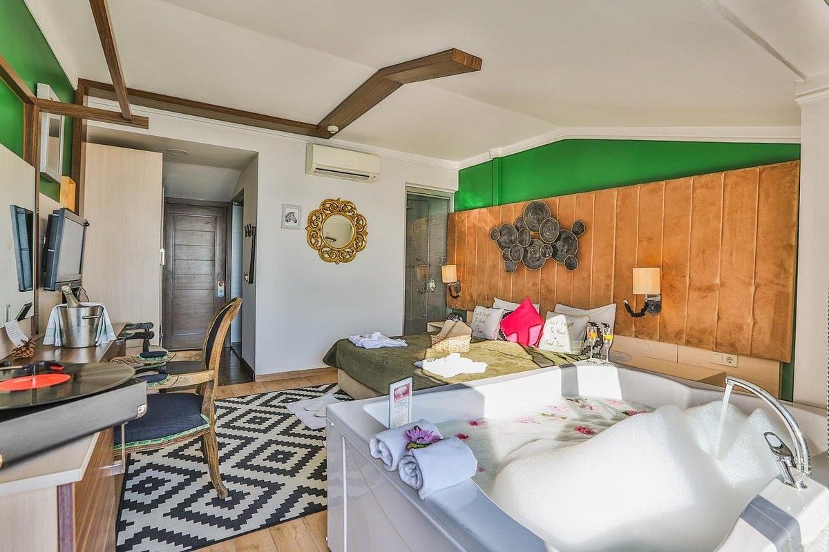 Anjelique House - 24