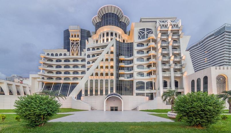 THE GRAND GLORIA HOTEL - 1