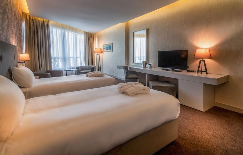 THE GRAND GLORIA HOTEL - 2