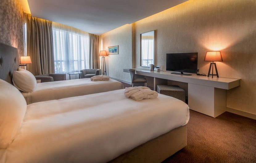 THE GRAND GLORIA HOTEL - 2