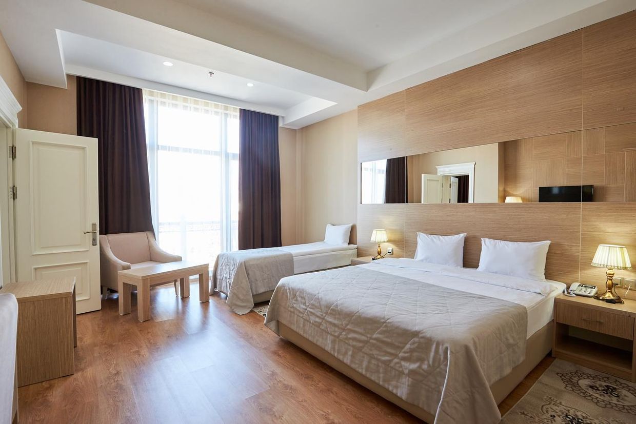 NOBEL HOTEL - 16