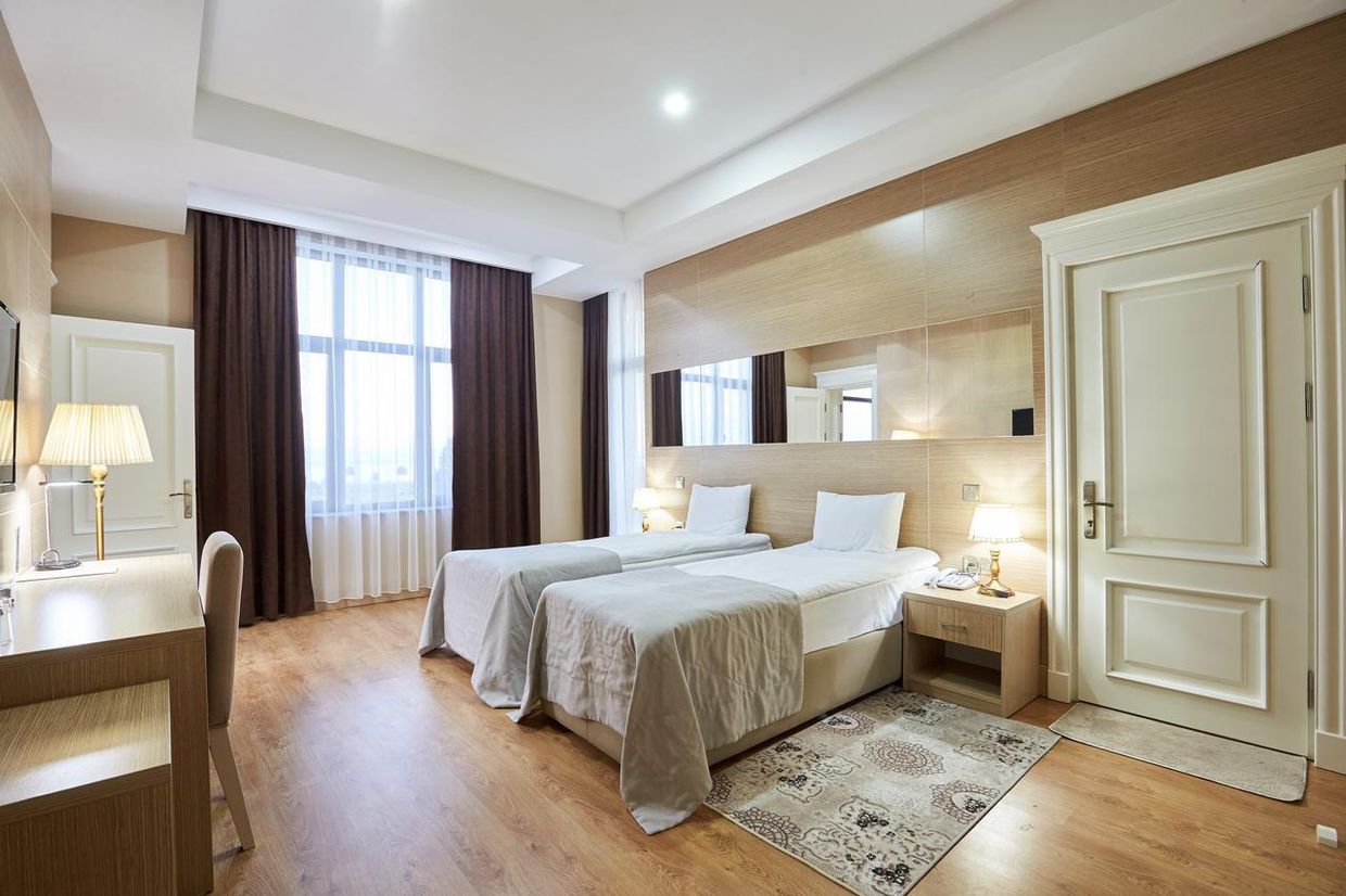 NOBEL HOTEL - 17