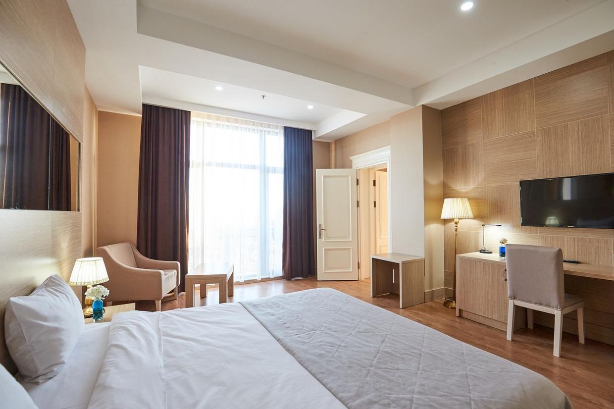NOBEL HOTEL - 19