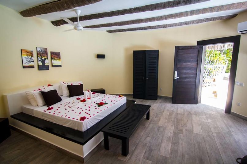 BLUE MOON RESORT - 2