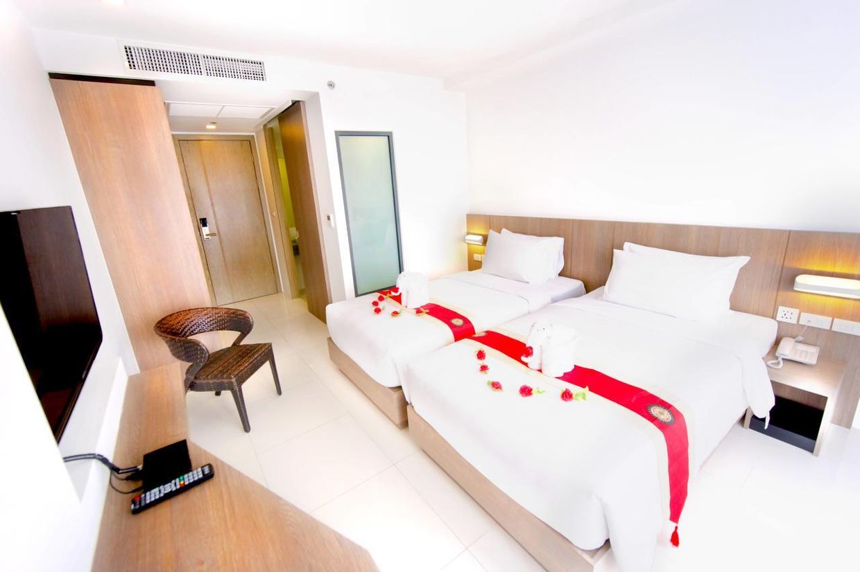 PHOENIX KARON BEACH HOTEL - 23