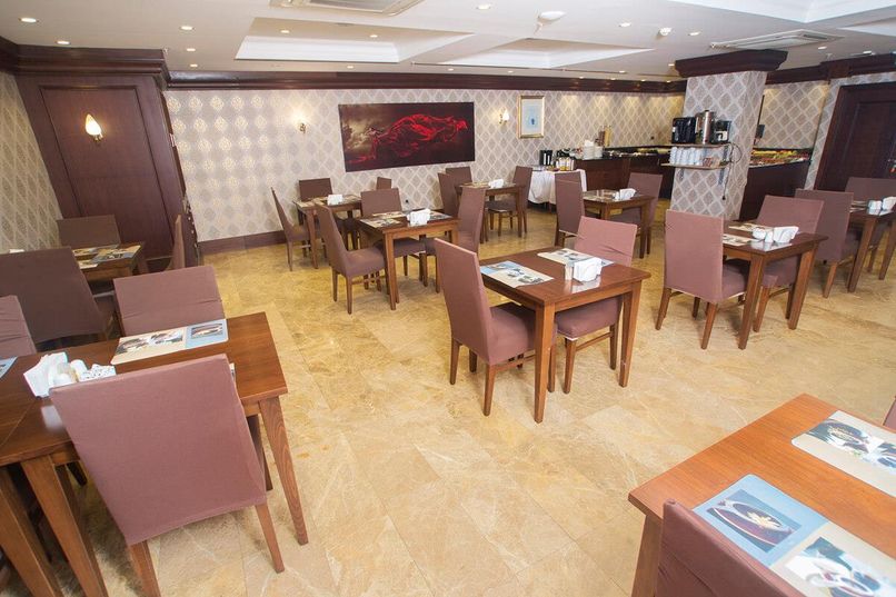 Crestium Taksim Prive & Spa Hotel - 2