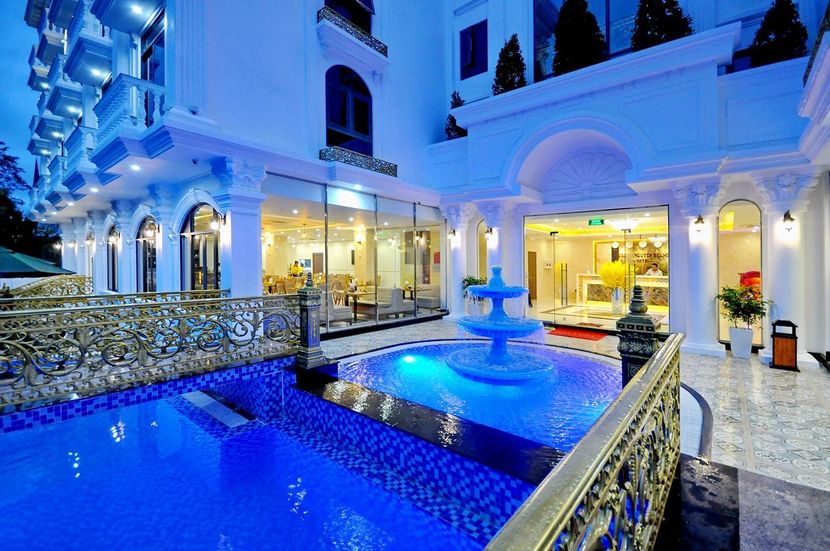 CROWN NGUYEN HOANG HOTEL - 4