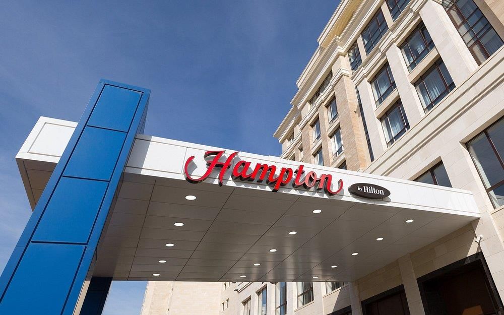 HAMPTON BY HILTON TRIUMPHAL ARCH - 2