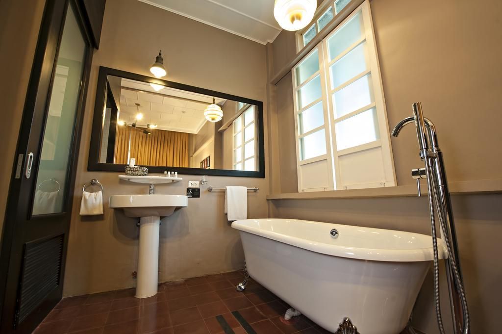 THE HENRY HOTEL MANILA - 3