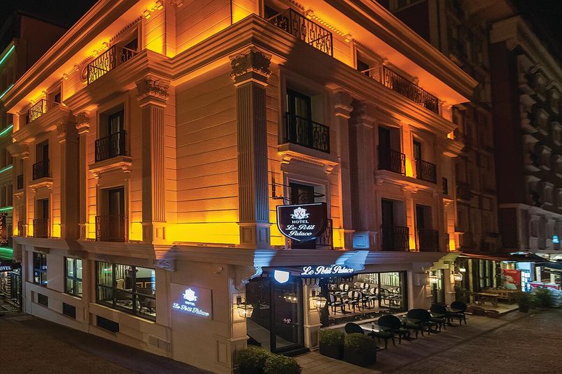 Le Petit Palace Hotel - 1