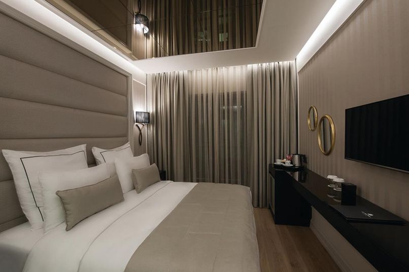 Le Petit Palace Hotel - 4