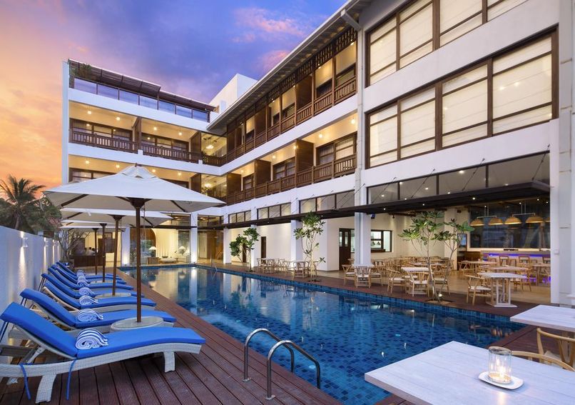 LUCKY ELEPHANT HOTEL - 1