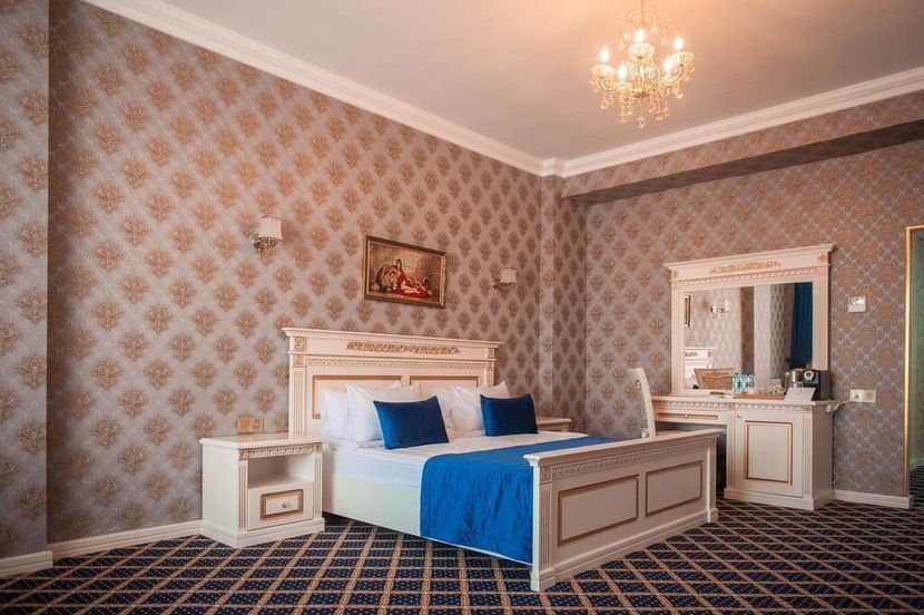 PREMIER PALACE - 3