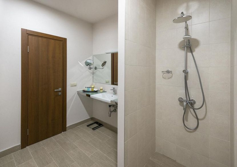 ANI GRAND HOTEL YEREVAN - 4
