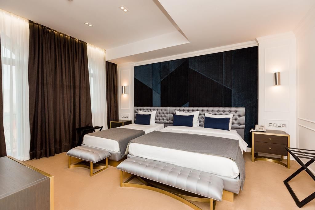 IVY GARDEN HOTEL - 9