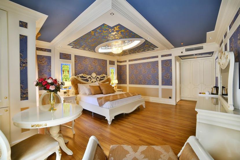 Seven Hills Palace - 4