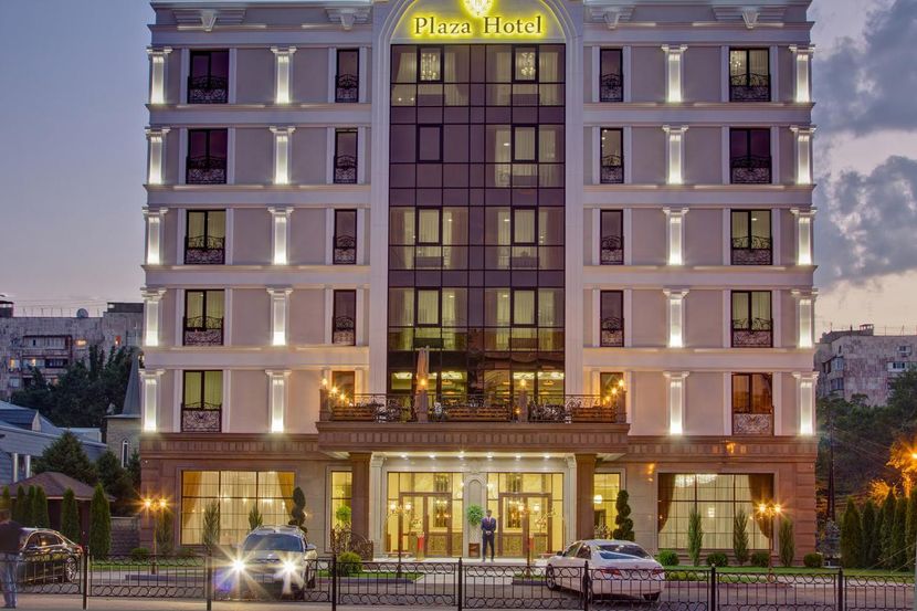 PLAZA HOTEL - 1